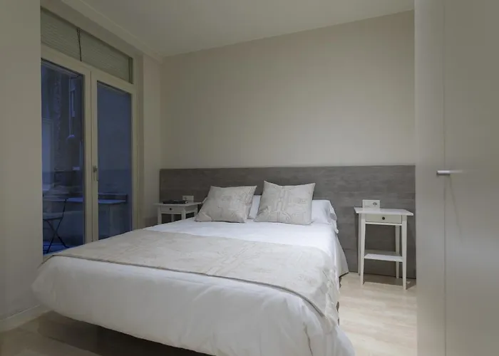 Bravissimo Cort Reial-3b 公寓 *