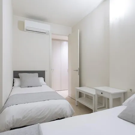 Appartement Bravissimo Cort Reial-3b