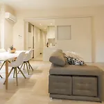 Apartment Bravissimo Cort Reial-3b
