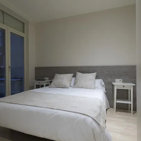Bravissimo Cort Reial-3b Lejlighed *